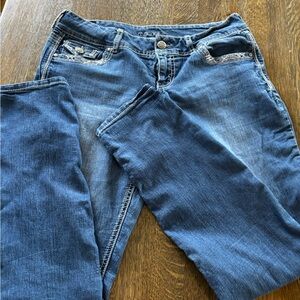 Maurices‎ Jeans Embellished Flap Pockets L-R Medium Wash Denim Stretch